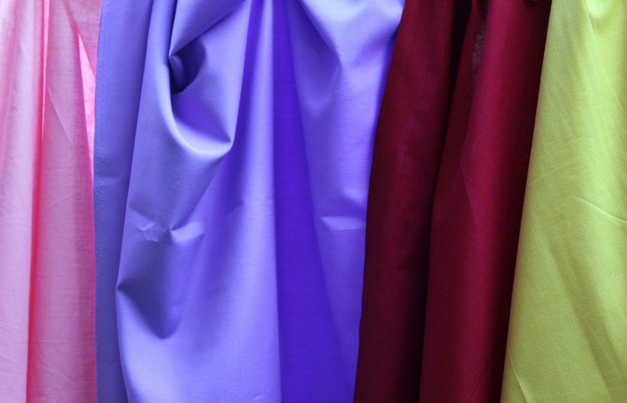 How To Sew A Gorgeous Dress With Chiffon And Lining?